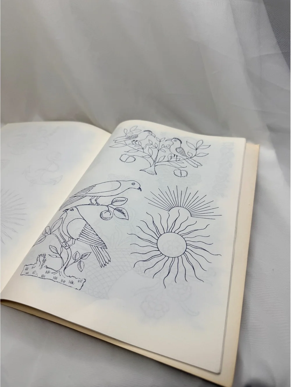 Vintage 1975 Iron-On Transfer Patterns for Crewel & Embroidery Dover